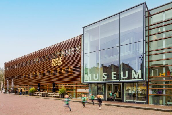 Moderne Fassade des Stedelijk Museum Alkmaar